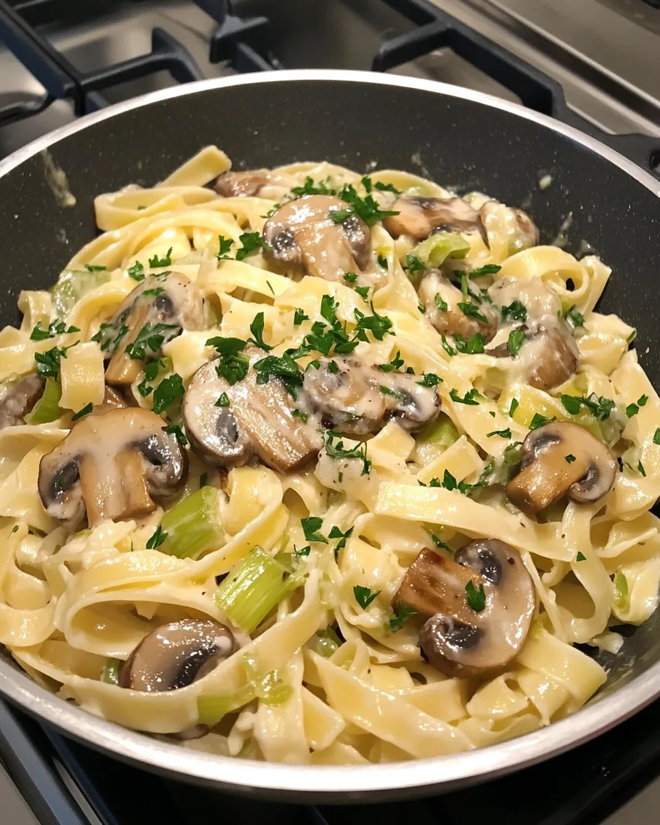 Ingredients for Savory Indulgence: Caramelized Leek and Mushroom Gruyere Pasta Delight